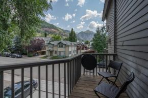 Tri-level condo, close to Coonskin Lift! Telluride